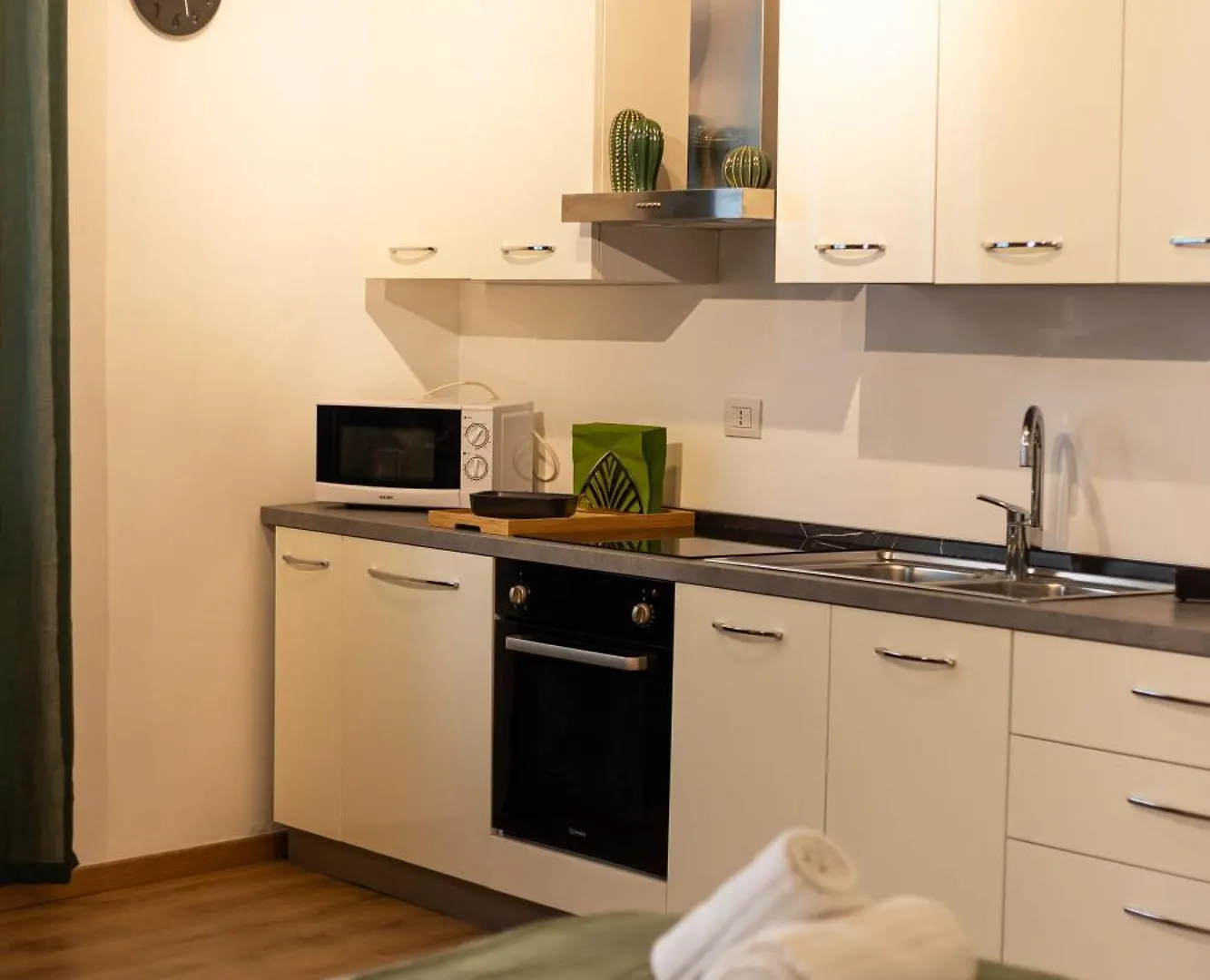 Prime Living - Green Suite Sui Navigli Milan Italy